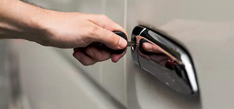 Why Choose Our Auto Locksmith Team in Alton, IL?